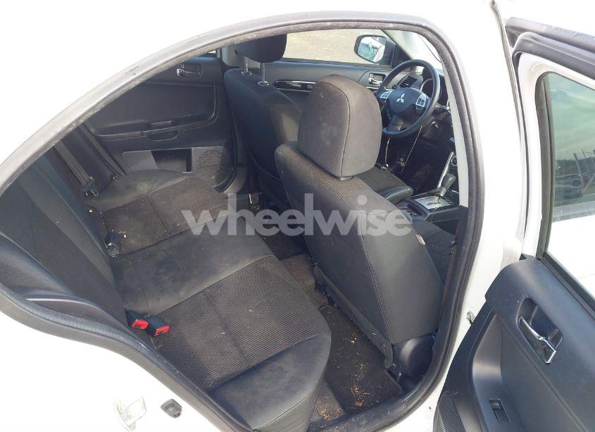 Photo 8 of 2017 Mitsubishi Lancer SE (VIN JA32V2FW0HU014887)