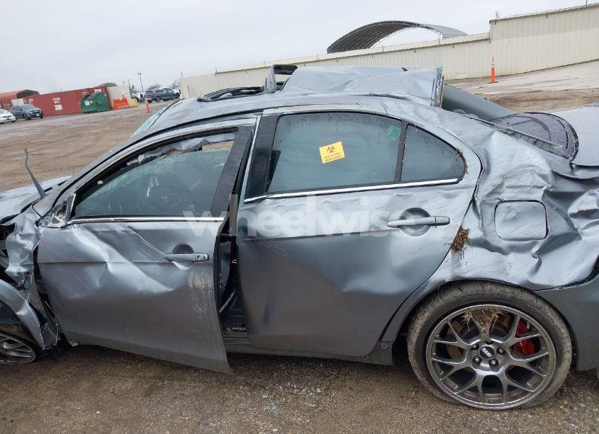 Photo 14 of 2014 Mitsubishi Lancer EVOLUTION MR (VIN JA32W5FV7EU008165)