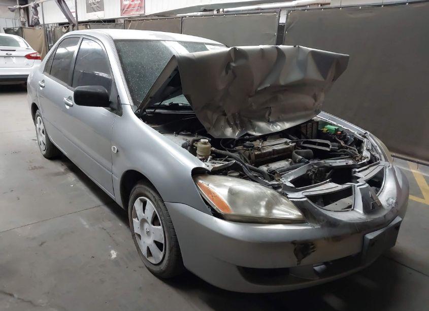 2005 Mitsubishi Lancer ES (VIN JA3AJ26E05U040531) main photo