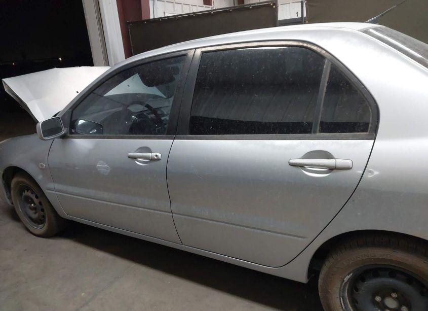 Photo 14 of 2005 Mitsubishi Lancer ES (VIN JA3AJ26E05U040531)