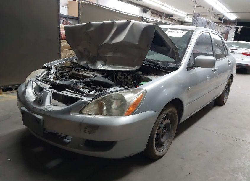 Photo 2 of 2005 Mitsubishi Lancer ES (VIN JA3AJ26E05U040531)