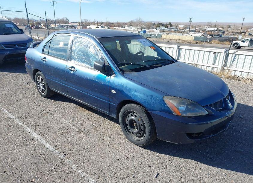 2005 Mitsubishi Lancer ES (VIN JA3AJ26E35U026817) main photo