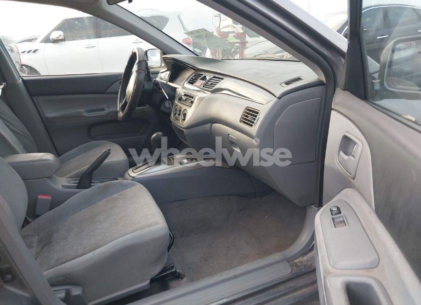 Photo 5 of 2005 Mitsubishi Lancer ES (VIN JA3AJ26E65U054529)