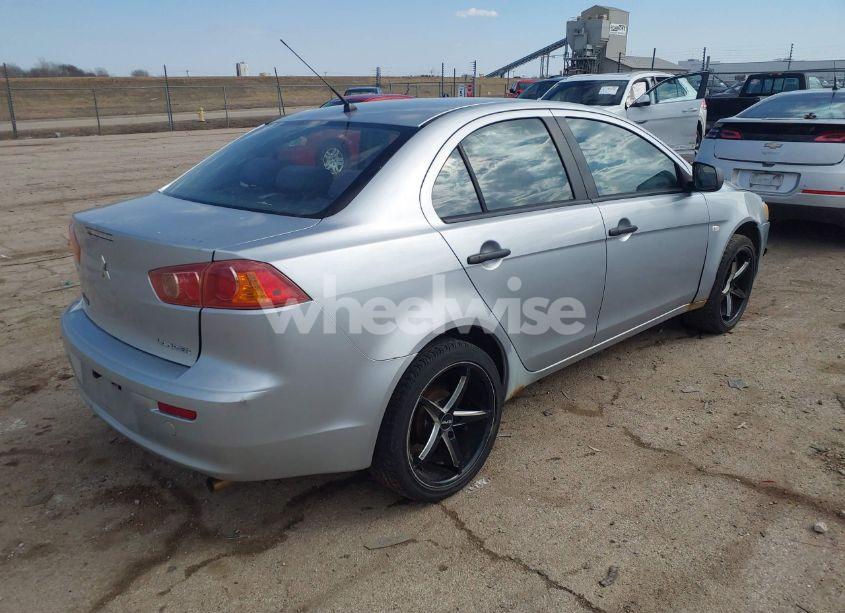 Photo 4 of 2009 Mitsubishi Lancer DE (VIN JA3AU16U79U007847)