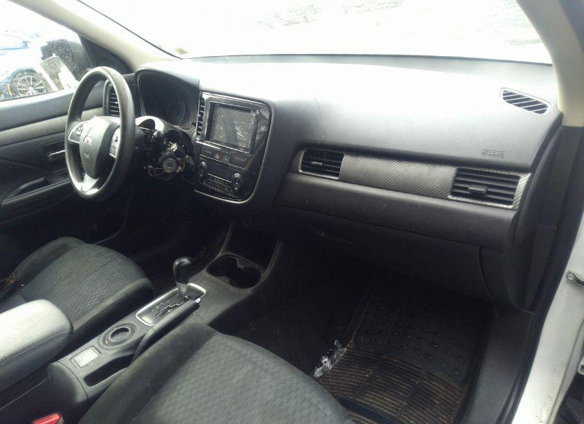 Photo 5 of 2014 Mitsubishi Outlander ES (VIN JA4AD2A30EZ006231)