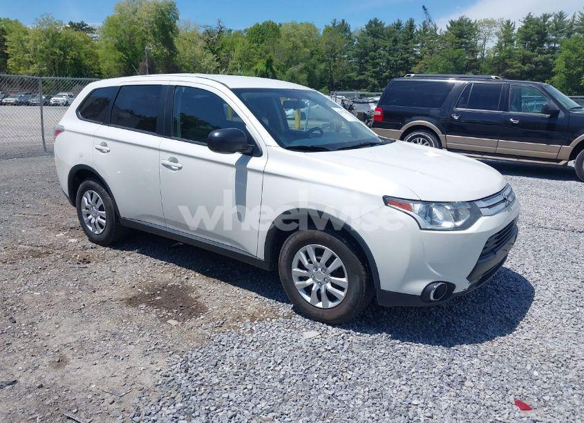 2015 Mitsubishi Outlander ES (VIN JA4AD2A31FZ008264) main photo