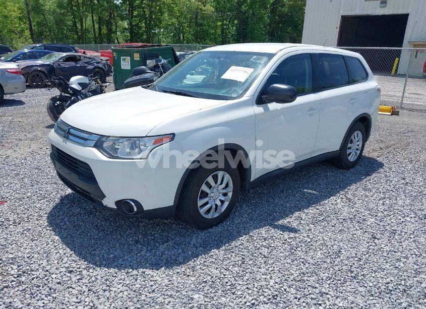 Photo 2 of 2015 Mitsubishi Outlander ES (VIN JA4AD2A31FZ008264)