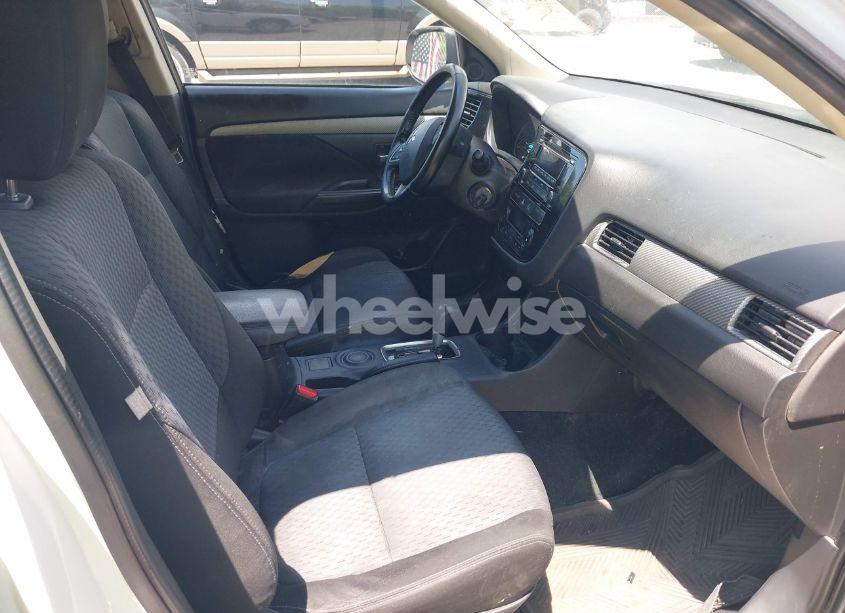 Photo 5 of 2015 Mitsubishi Outlander ES (VIN JA4AD2A31FZ008264)