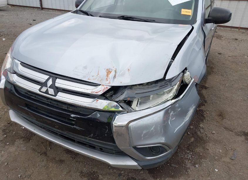 Photo 6 of 2017 Mitsubishi Outlander ES (VIN JA4AD2A31HZ017761)
