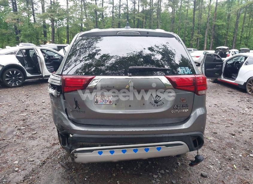 Photo 16 of 2019 Mitsubishi Outlander ES (VIN JA4AD2A32KZ005481)