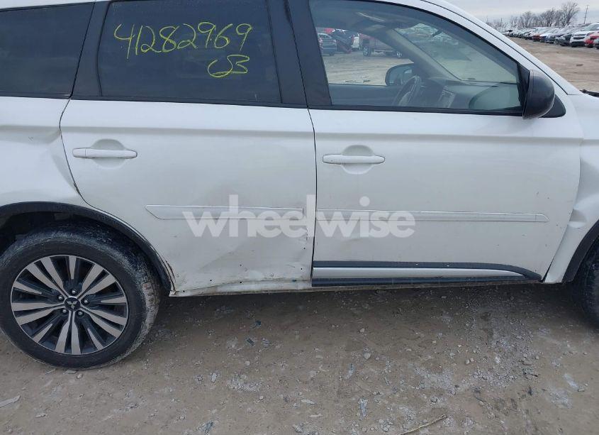 Photo 13 of 2020 Mitsubishi Outlander ES 2.4 (VIN JA4AD2A32LZ014005)