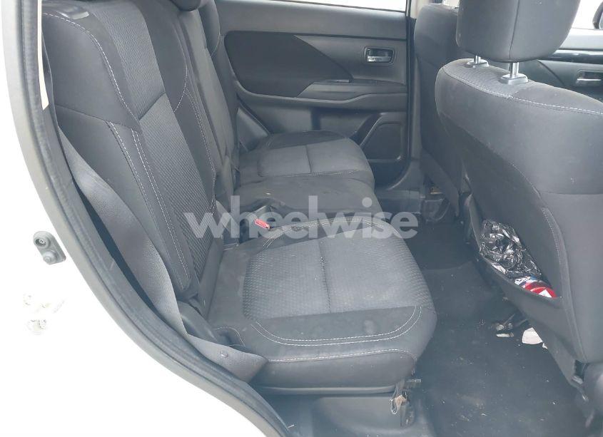 Photo 8 of 2020 Mitsubishi Outlander ES 2.4 (VIN JA4AD2A32LZ014005)