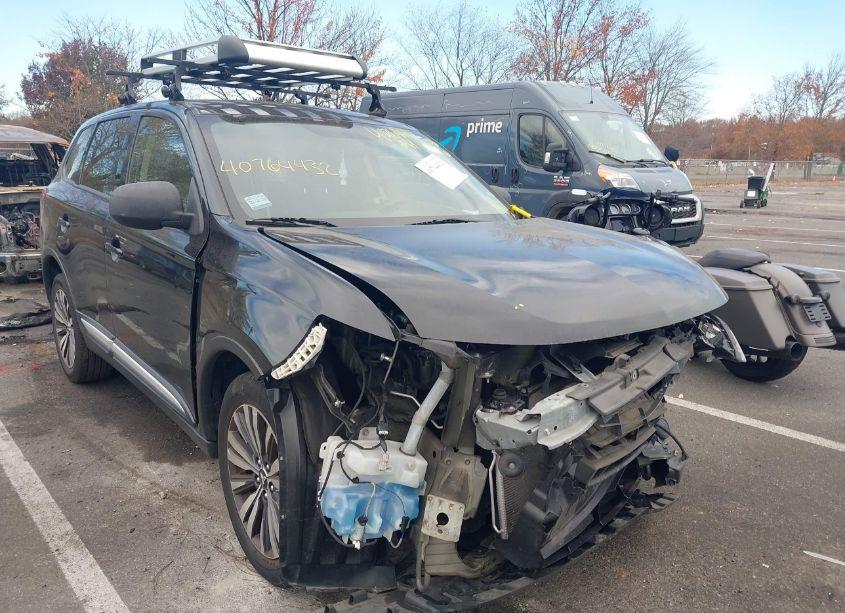 2020 Mitsubishi Outlander ES 2.4 (VIN JA4AD2A32LZ047702) main photo