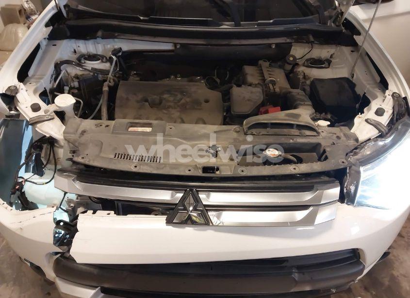 Photo 10 of 2015 Mitsubishi Outlander ES (VIN JA4AD2A33FZ014115)