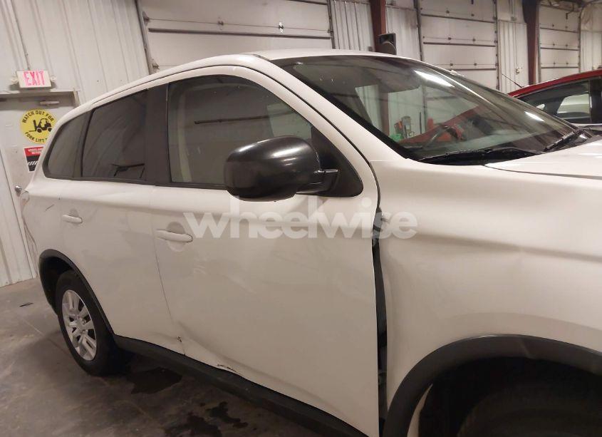 Photo 14 of 2015 Mitsubishi Outlander ES (VIN JA4AD2A33FZ014115)