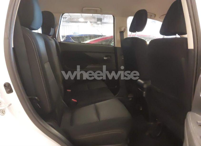 Photo 8 of 2015 Mitsubishi Outlander ES (VIN JA4AD2A33FZ014115)