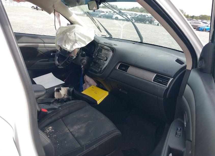 Photo 5 of 2016 Mitsubishi Outlander ES (VIN JA4AD2A33GZ008042)