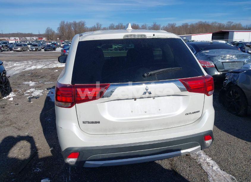 Photo 16 of 2017 Mitsubishi Outlander ES (VIN JA4AD2A33HZ010519)