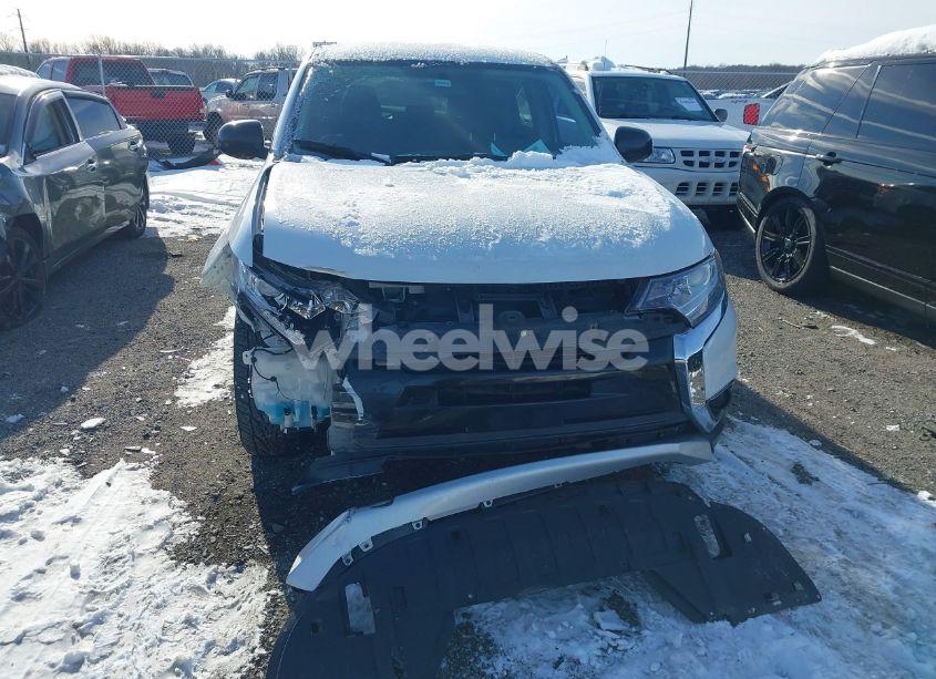 Photo 6 of 2017 Mitsubishi Outlander ES (VIN JA4AD2A33HZ010519)