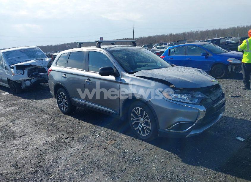 2018 Mitsubishi Outlander ES (VIN JA4AD2A33JZ017282) main photo