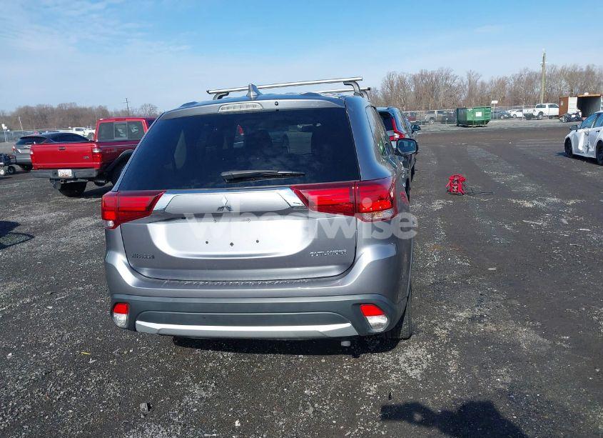 Photo 16 of 2018 Mitsubishi Outlander ES (VIN JA4AD2A33JZ017282)