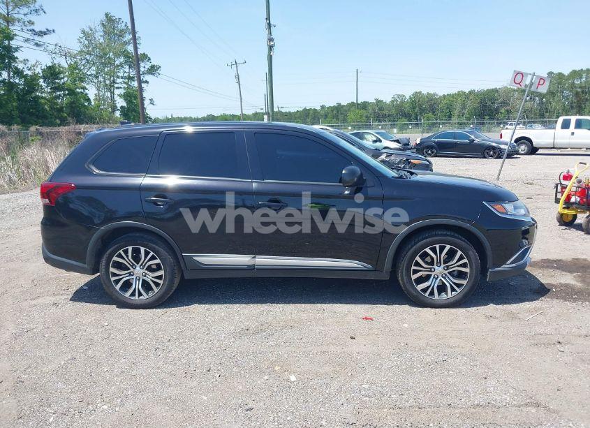 Photo 13 of 2018 Mitsubishi Outlander ES (VIN JA4AD2A33JZ069124)