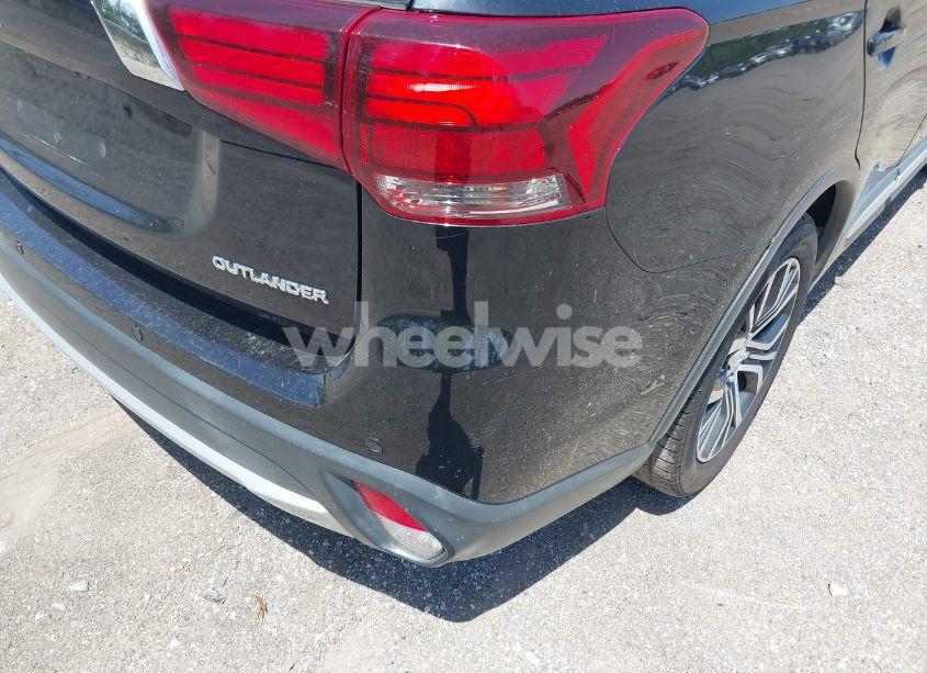 Photo 6 of 2018 Mitsubishi Outlander ES (VIN JA4AD2A33JZ069124)