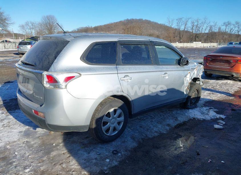 Photo 4 of 2014 Mitsubishi Outlander ES (VIN JA4AD2A34EZ010511)