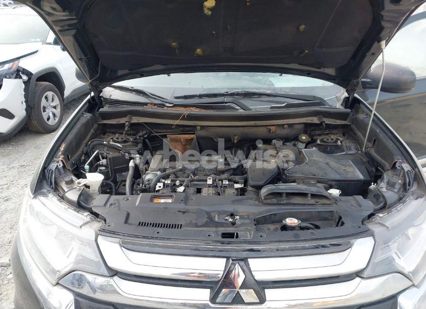 Photo 10 of 2017 Mitsubishi Outlander ES (VIN JA4AD2A34HZ012313)