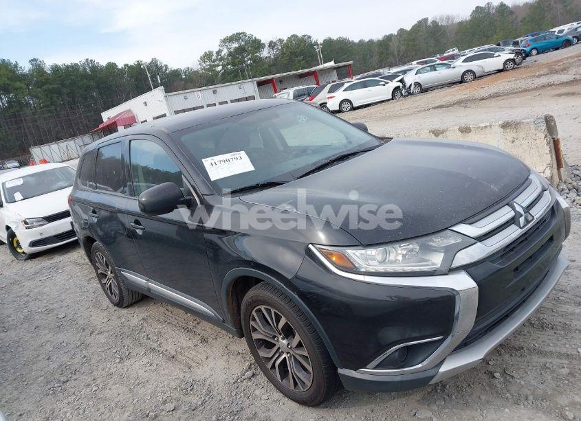 Photo 13 of 2017 Mitsubishi Outlander ES (VIN JA4AD2A34HZ012313)