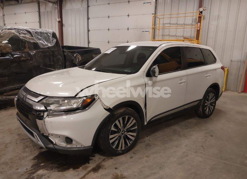Photo 2 of 2019 Mitsubishi Outlander ES (VIN JA4AD2A34KZ031550)
