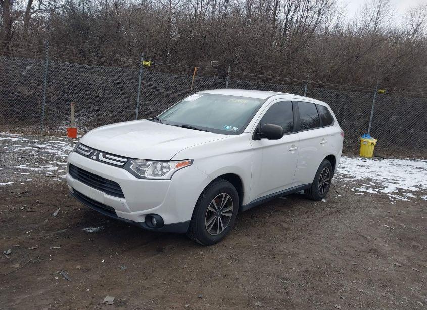 Photo 2 of 2014 Mitsubishi Outlander ES (VIN JA4AD2A35EZ000540)