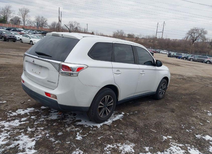 Photo 4 of 2014 Mitsubishi Outlander ES (VIN JA4AD2A35EZ000540)
