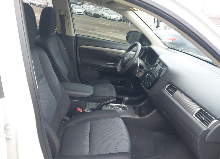 Photo 5 of 2014 Mitsubishi Outlander ES (VIN JA4AD2A35EZ000540)