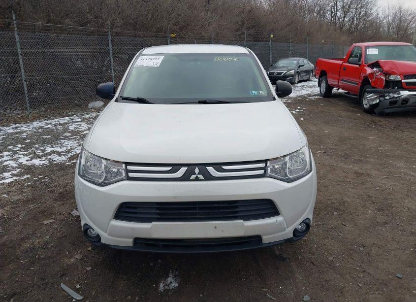 Photo 6 of 2014 Mitsubishi Outlander ES (VIN JA4AD2A35EZ000540)