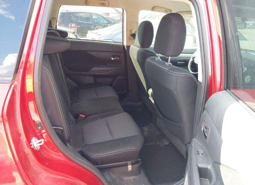 Photo 8 of 2016 Mitsubishi Outlander ES (VIN JA4AD2A35GZ000119)