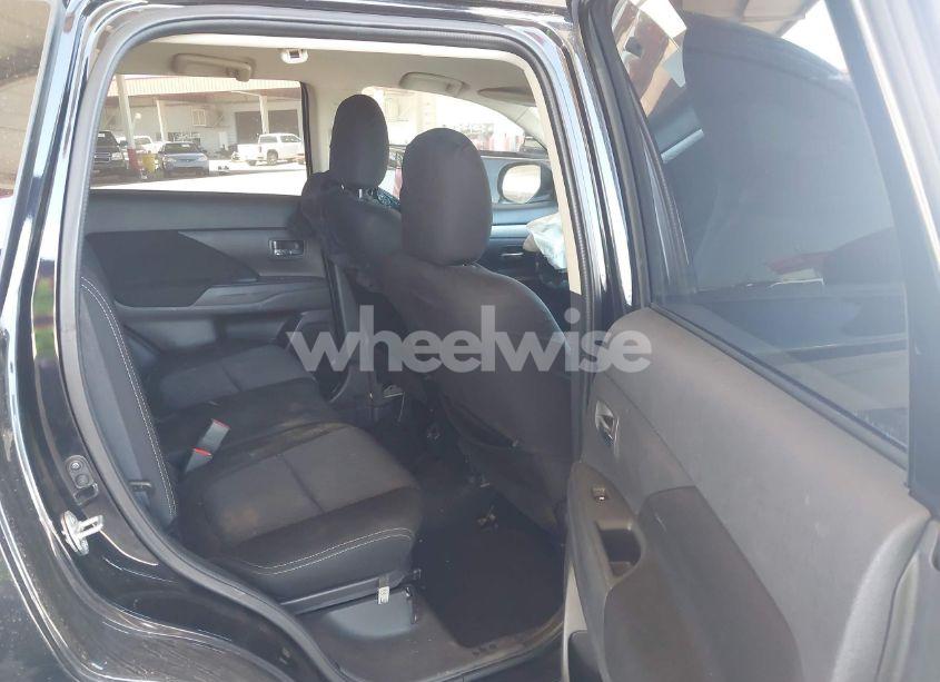 Photo 8 of 2016 Mitsubishi Outlander ES (VIN JA4AD2A35GZ019527)