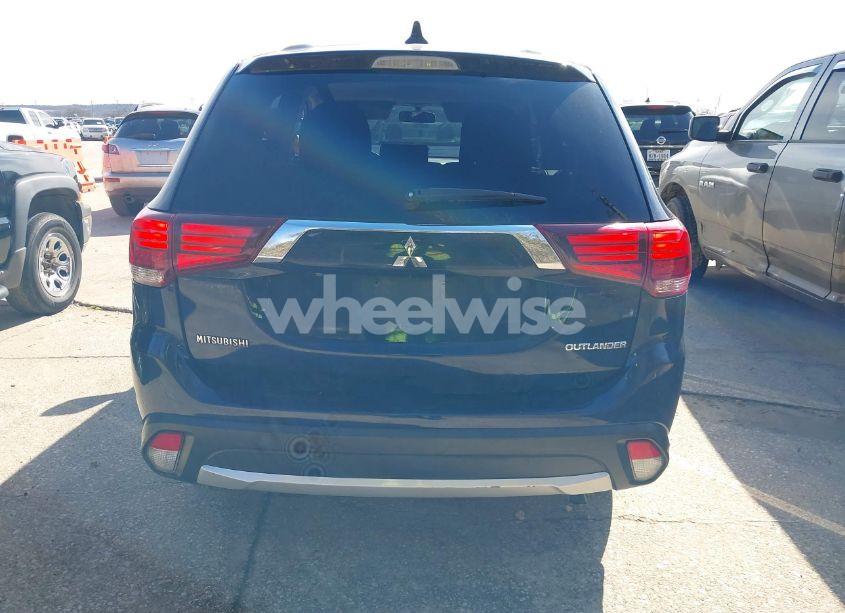 Photo 15 of 2018 Mitsubishi Outlander ES (VIN JA4AD2A35JZ001648)