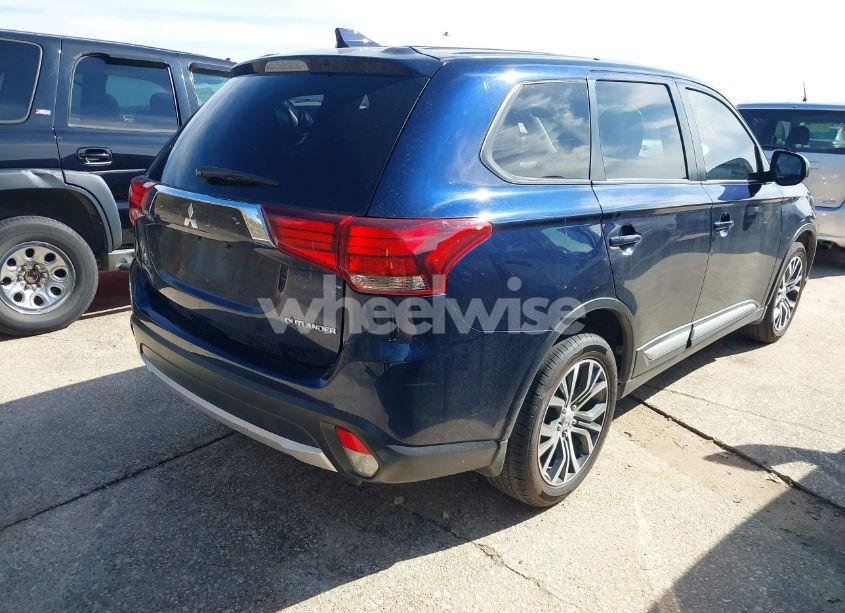 Photo 4 of 2018 Mitsubishi Outlander ES (VIN JA4AD2A35JZ001648)