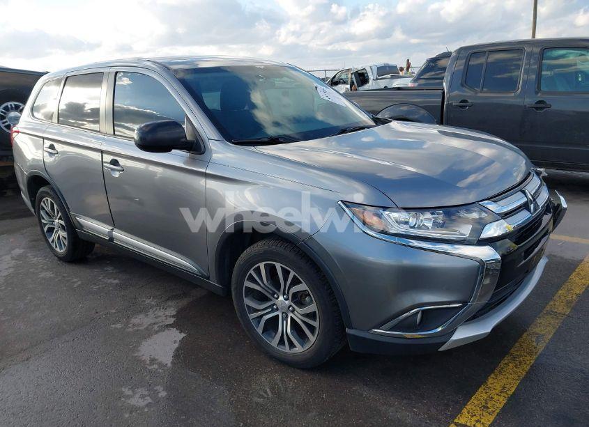 2018 Mitsubishi Outlander ES (VIN JA4AD2A35JZ010169) main photo