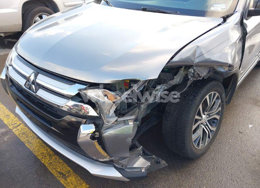 Photo 12 of 2018 Mitsubishi Outlander ES (VIN JA4AD2A35JZ010169)