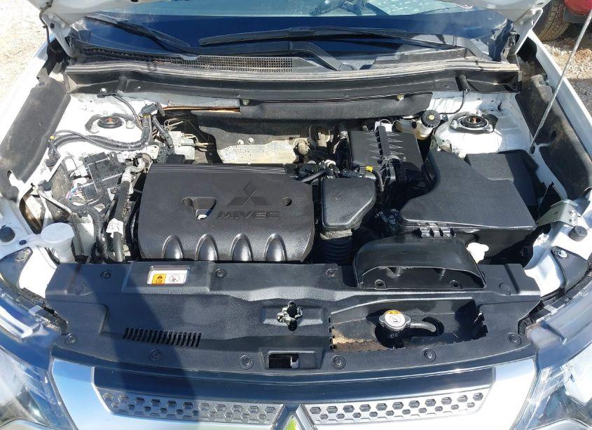 Photo 10 of 2020 Mitsubishi Outlander ES 2.4 (VIN JA4AD2A35LZ048097)