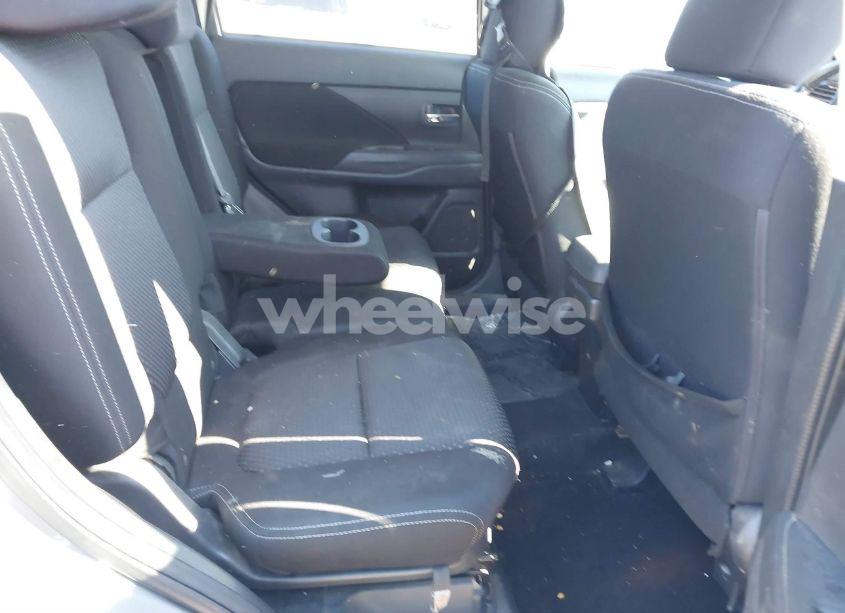 Photo 8 of 2016 Mitsubishi Outlander ES (VIN JA4AD2A36GZ020833)