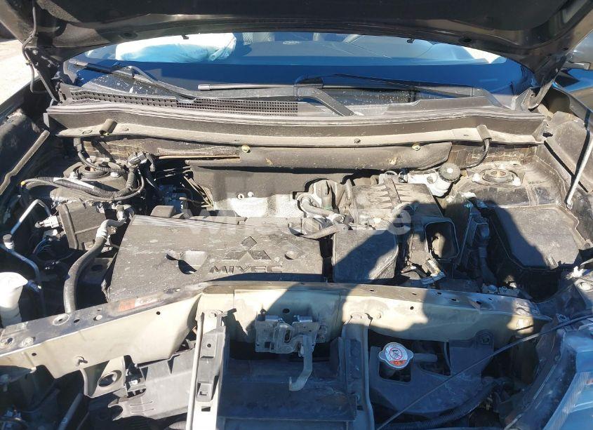 Photo 10 of 2019 Mitsubishi Outlander ES (VIN JA4AD2A36KZ017617)