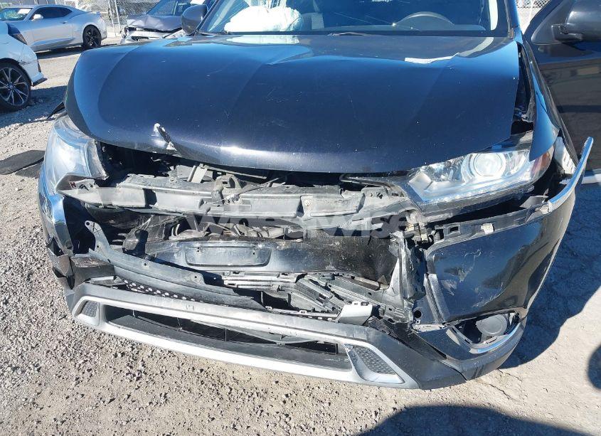 Photo 6 of 2019 Mitsubishi Outlander ES (VIN JA4AD2A36KZ017617)