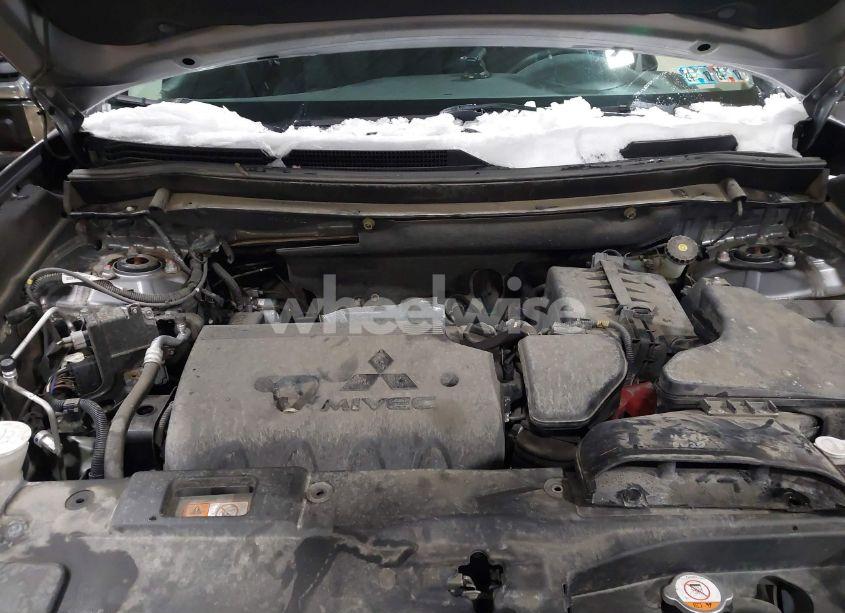 Photo 10 of 2019 Mitsubishi Outlander ES (VIN JA4AD2A36KZ018122)