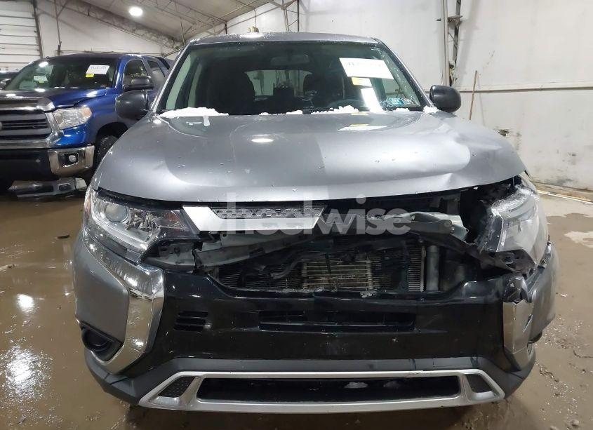 Photo 12 of 2019 Mitsubishi Outlander ES (VIN JA4AD2A36KZ018122)