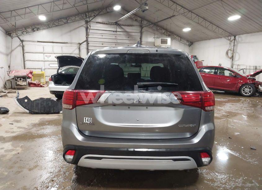 Photo 16 of 2019 Mitsubishi Outlander ES (VIN JA4AD2A36KZ018122)
