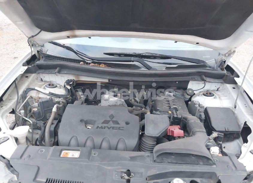 Photo 10 of 2014 Mitsubishi Outlander ES (VIN JA4AD2A37EZ010213)