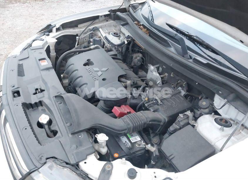 Photo 13 of 2014 Mitsubishi Outlander ES (VIN JA4AD2A37EZ010213)